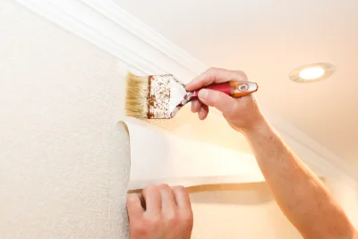 Pose de papier peint à Poggio-di-Venaco — revêtements muraux et toiles de verre